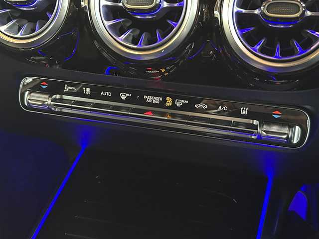 メルセデス・ベンツ Ｍ・ベンツ ＥＱＡ２５０ + AMGライン 宮城県 2024(令6)年 0.6万km ポーラホワイト レーダーセーフティパッケージ/パノラミックスライディングルーフ/ヘッドアップディスプレイ/MBUXナビ/360°カメラシステム/ワイヤレスチャージング/ハーフレザーシート/シートヒーター/メモリー機能付きパワーシート/社外18インチAW（純正AW付きサマータイヤ付属）/アンビエントライト/キーレスゴー/パワーバックドア/保証書、取扱説明書、充電ケーブル、スペアキー付属