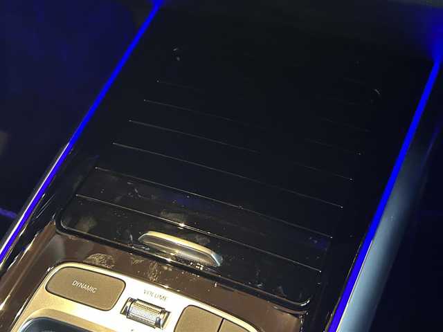 メルセデス・ベンツ Ｍ・ベンツ ＥＱＡ２５０ + AMGライン 宮城県 2024(令6)年 0.6万km ポーラホワイト レーダーセーフティパッケージ/パノラミックスライディングルーフ/ヘッドアップディスプレイ/MBUXナビ/360°カメラシステム/ワイヤレスチャージング/ハーフレザーシート/シートヒーター/メモリー機能付きパワーシート/社外18インチAW（純正AW付きサマータイヤ付属）/アンビエントライト/キーレスゴー/パワーバックドア/保証書、取扱説明書、充電ケーブル、スペアキー付属