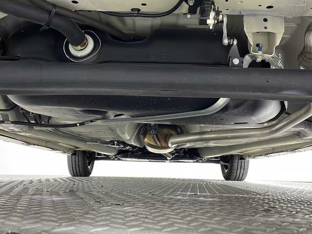 スズキ スペーシア ギア 沖縄県 2023(令5)年 1.8万km シフォンアイボリーM 禁煙車/県外仕入/純正9インチナビ/ （Bluetooth/CD/DVD/ワンセグTV/AM/FM）/両側パワースライドドア/ＨＵＤ　/クルーズコントロール　/前後ドライブレコーダー　/シートヒーター　/ＥＴＣ/ステアリングリモコン/LＥＤヘッドライト/オートライト/ルーフレール/純正アルミ/ドアバイザー