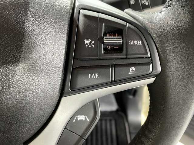 スズキ スペーシア ギア 沖縄県 2023(令5)年 1.8万km シフォンアイボリーM 禁煙車/県外仕入/純正9インチナビ/ （Bluetooth/CD/DVD/ワンセグTV/AM/FM）/両側パワースライドドア/ＨＵＤ　/クルーズコントロール　/前後ドライブレコーダー　/シートヒーター　/ＥＴＣ/ステアリングリモコン/LＥＤヘッドライト/オートライト/ルーフレール/純正アルミ/ドアバイザー