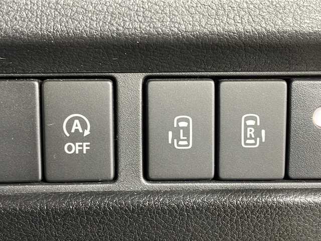 スズキ スペーシア ギア 沖縄県 2023(令5)年 1.8万km シフォンアイボリーM 禁煙車/県外仕入/純正9インチナビ/ （Bluetooth/CD/DVD/ワンセグTV/AM/FM）/両側パワースライドドア/ＨＵＤ　/クルーズコントロール　/前後ドライブレコーダー　/シートヒーター　/ＥＴＣ/ステアリングリモコン/LＥＤヘッドライト/オートライト/ルーフレール/純正アルミ/ドアバイザー