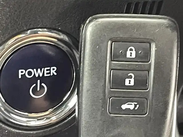 レクサス ＲＸ 450h Fスポーツ 熊本県 2018(平30)年 3.4万km ホワイトノーヴァガラスフレーク 禁煙車　/サンルーフ　/純正ナビ（ＣＤ・ＤＶＤ・フルセグ・ＢＴ・ＳＤ・ＡＵＸ・ＵＳＢ）/バックカメラ　/純正前方ドライブレコーダー　/ビルトインＥＴＣ２．０　/ＴＯＭＳエアロ（Ｆ・Ｓ・Ｒ）/トヨタセーフティーセンス/・プリクラッシュセーフティ/・レーダークルーズコントロール/・車線逸脱警報/・ブラインドスポットモニター/横滑り防止/パーキングアシスト/前後クリアランスソナー/前席シートヒーター/前席エアーシート/前席パワーシート/パワーバックドア/ステアリングヒーター/100V充電/ヘッドアップディスプレイ/純正フロアマット/純正２０インチAW/オートライト/オートマチックハイビーム/LEDヘッドライト/フォグライト/スマートキー/プッシュスタート