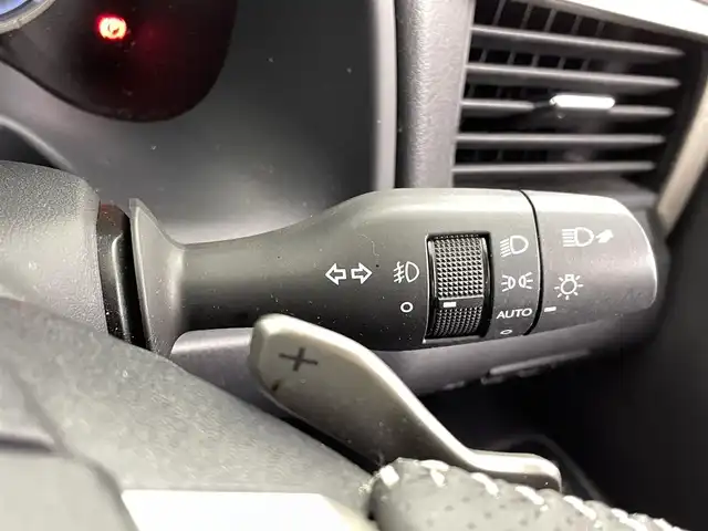 レクサス ＲＸ 450h Fスポーツ 熊本県 2018(平30)年 3.4万km ホワイトノーヴァガラスフレーク 禁煙車　/サンルーフ　/純正ナビ（ＣＤ・ＤＶＤ・フルセグ・ＢＴ・ＳＤ・ＡＵＸ・ＵＳＢ）/バックカメラ　/純正前方ドライブレコーダー　/ビルトインＥＴＣ２．０　/ＴＯＭＳエアロ（Ｆ・Ｓ・Ｒ）/トヨタセーフティーセンス/・プリクラッシュセーフティ/・レーダークルーズコントロール/・車線逸脱警報/・ブラインドスポットモニター/横滑り防止/パーキングアシスト/前後クリアランスソナー/前席シートヒーター/前席エアーシート/前席パワーシート/パワーバックドア/ステアリングヒーター/100V充電/ヘッドアップディスプレイ/純正フロアマット/純正２０インチAW/オートライト/オートマチックハイビーム/LEDヘッドライト/フォグライト/スマートキー/プッシュスタート