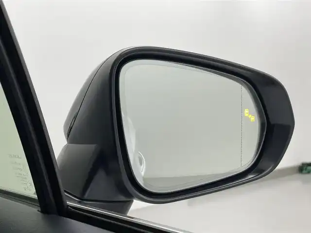 レクサス ＲＸ 450h Fスポーツ 熊本県 2018(平30)年 3.4万km ホワイトノーヴァガラスフレーク 禁煙車　/サンルーフ　/純正ナビ（ＣＤ・ＤＶＤ・フルセグ・ＢＴ・ＳＤ・ＡＵＸ・ＵＳＢ）/バックカメラ　/純正前方ドライブレコーダー　/ビルトインＥＴＣ２．０　/ＴＯＭＳエアロ（Ｆ・Ｓ・Ｒ）/トヨタセーフティーセンス/・プリクラッシュセーフティ/・レーダークルーズコントロール/・車線逸脱警報/・ブラインドスポットモニター/横滑り防止/パーキングアシスト/前後クリアランスソナー/前席シートヒーター/前席エアーシート/前席パワーシート/パワーバックドア/ステアリングヒーター/100V充電/ヘッドアップディスプレイ/純正フロアマット/純正２０インチAW/オートライト/オートマチックハイビーム/LEDヘッドライト/フォグライト/スマートキー/プッシュスタート