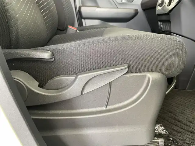 トヨタ タンク G S 埼玉県 2018(平30)年 2.4万km パールホワイトⅢ 純正ナビ　NSCN-W68/(Bluetooth/CD/AUX/AM/FM)/地デジワンセグ/バックカメラ/ETC/プッシュスタート/両側パワースライドドア/アイドリングストップ/クルーズコントロール/ステアリングリモコン/純正ドライブレコーダー　DRT-H68A/ロールサンシェード/純正ドアバイザー/純正フロアマット