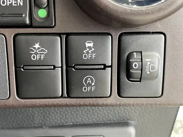 トヨタ タンク G S 埼玉県 2018(平30)年 2.4万km パールホワイトⅢ 純正ナビ　NSCN-W68/(Bluetooth/CD/AUX/AM/FM)/地デジワンセグ/バックカメラ/ETC/プッシュスタート/両側パワースライドドア/アイドリングストップ/クルーズコントロール/ステアリングリモコン/純正ドライブレコーダー　DRT-H68A/ロールサンシェード/純正ドアバイザー/純正フロアマット