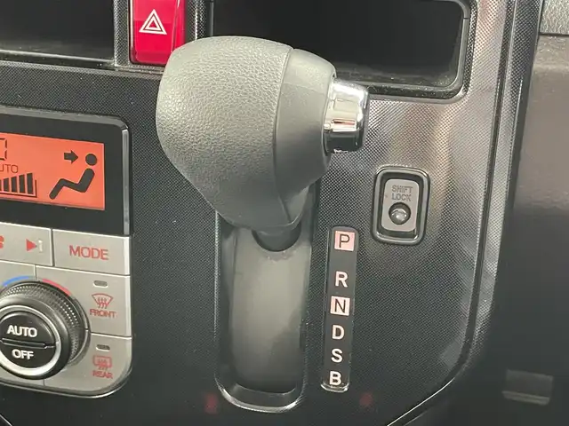 トヨタ タンク G S 埼玉県 2018(平30)年 2.4万km パールホワイトⅢ 純正ナビ　NSCN-W68/(Bluetooth/CD/AUX/AM/FM)/地デジワンセグ/バックカメラ/ETC/プッシュスタート/両側パワースライドドア/アイドリングストップ/クルーズコントロール/ステアリングリモコン/純正ドライブレコーダー　DRT-H68A/ロールサンシェード/純正ドアバイザー/純正フロアマット