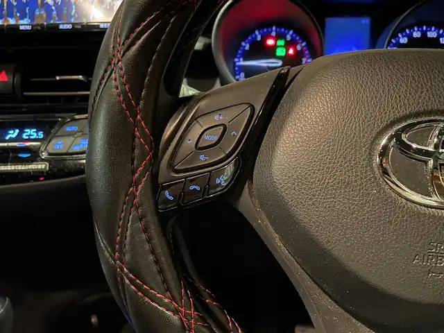 トヨタ Ｃ－ＨＲ S－T 愛知県 2017(平29)年 4.7万km ラディアントグリーンM 純正ナビ　/フルセグTV/Bluetooth/CD/DVD/ETC/ドラレコ/ACC/LKA/バックカメラ/リモコンキー/オートライト