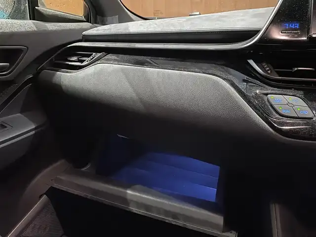 トヨタ Ｃ－ＨＲ S－T 愛知県 2017(平29)年 4.7万km ラディアントグリーンM 純正ナビ　/フルセグTV/Bluetooth/CD/DVD/ETC/ドラレコ/ACC/LKA/バックカメラ/リモコンキー/オートライト
