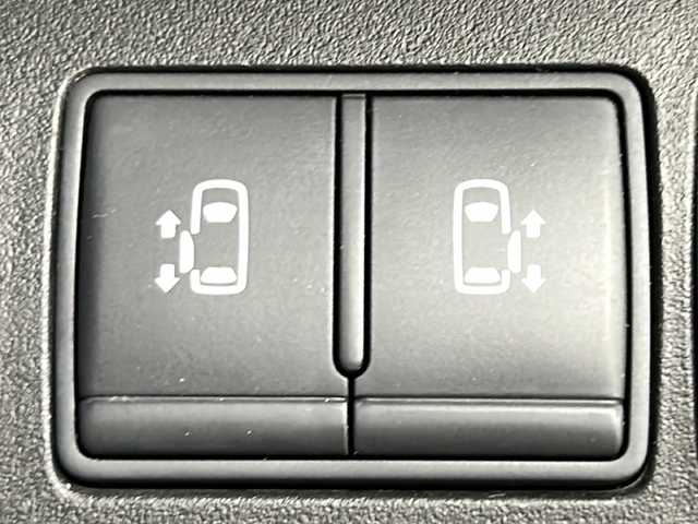 日産 セレナ ライダー BラインS HVAセーフ 群馬県 2014(平26)年 8.3万km ダイヤモンドブラック 純正８型ナビ　純正１１型後席モニター　全周囲カメラ　ビルトインＥＴＣ　両側電動スライドドア　クルーズコントロール　スマートキー　ＬＥＤヘッドランプ　オートライト　純正アルミホイール　ドラレコ　禁煙