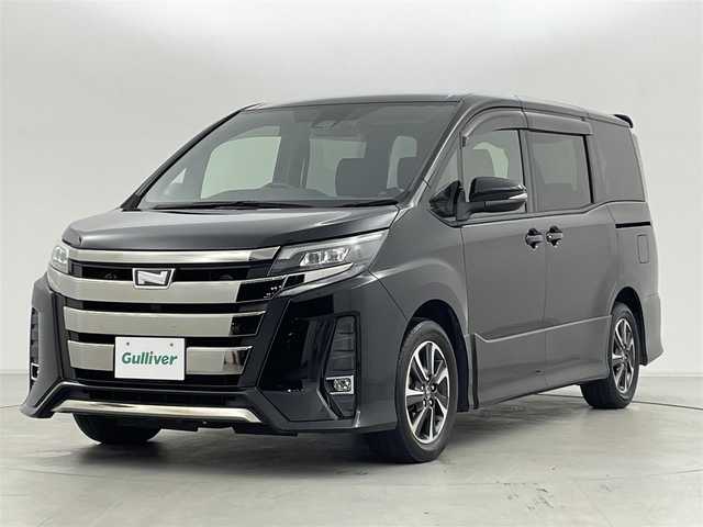 トヨタ ノア Si 群馬県 2018(平30)年 6.5万km ブラック リヤオートエアコン/ワンタッチスイッチ付き両側パワースライドドア/――――――――――――――――/純正12.1インチフリップダウンモニター/純正10インチSDナビ/フルセグTV/Bluetooth/CD/DVD/SD/バックカメラ/トヨタセーフティセンス/・プリクラッシュセーフティ/・レーンディパーチャーアラート/・オートハイビーム/・先行車発進お知らせ/クルーズコントロール/ビルトインETC2.0/純正ドライブレコーダー/LEDヘッドライト/フォグランプ/プッシュスタート/スマートキー