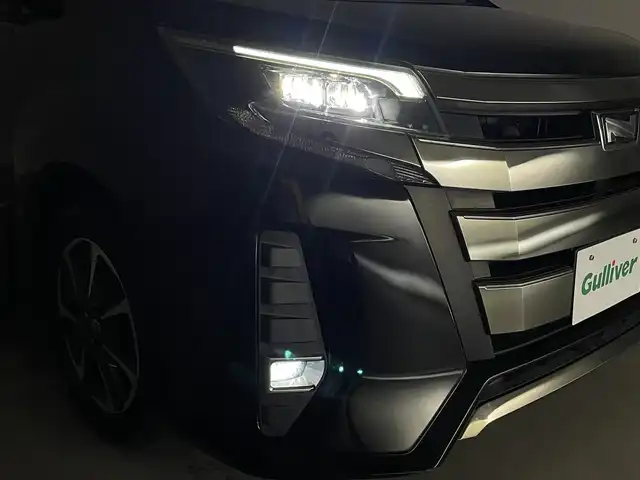 トヨタ ノア Si 群馬県 2018(平30)年 6.5万km ブラック リヤオートエアコン/ワンタッチスイッチ付き両側パワースライドドア/――――――――――――――――/純正12.1インチフリップダウンモニター/純正10インチSDナビ/フルセグTV/Bluetooth/CD/DVD/SD/バックカメラ/トヨタセーフティセンス/・プリクラッシュセーフティ/・レーンディパーチャーアラート/・オートハイビーム/・先行車発進お知らせ/クルーズコントロール/ビルトインETC2.0/純正ドライブレコーダー/LEDヘッドライト/フォグランプ/プッシュスタート/スマートキー