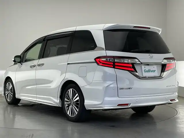 ホンダ オデッセイ アブソルート・EXホンダセンジング 愛知県 2018(平30)年 7万km プラチナホワイトパール 純正９型ナビ　フルセグＴＶ　ＨＤＭＩ　カープレイ対応　全方位カメラ　シートヒーター　前後ドラレコ　パーキングアシスト　衝突軽減　追従クルコン　ハンドル支援　コーナーセンサー　ＬＥＤオートライト　オットマン　ハーフレザー　フォグランプ　BSM　パドルシフト　禁煙車