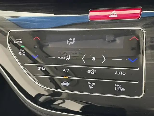 ホンダ オデッセイ アブソルート・EXホンダセンジング 愛知県 2018(平30)年 7万km プラチナホワイトパール 純正９型ナビ　フルセグＴＶ　ＨＤＭＩ　カープレイ対応　全方位カメラ　シートヒーター　前後ドラレコ　パーキングアシスト　衝突軽減　追従クルコン　ハンドル支援　コーナーセンサー　ＬＥＤオートライト　オットマン　ハーフレザー　フォグランプ　BSM　パドルシフト　禁煙車