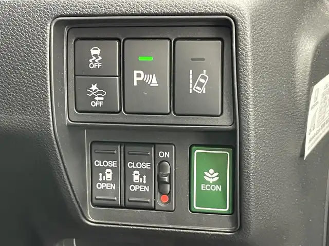 ホンダ オデッセイ アブソルート・EXホンダセンジング 愛知県 2018(平30)年 7万km プラチナホワイトパール 純正９型ナビ　フルセグＴＶ　ＨＤＭＩ　カープレイ対応　全方位カメラ　シートヒーター　前後ドラレコ　パーキングアシスト　衝突軽減　追従クルコン　ハンドル支援　コーナーセンサー　ＬＥＤオートライト　オットマン　ハーフレザー　フォグランプ　BSM　パドルシフト　禁煙車