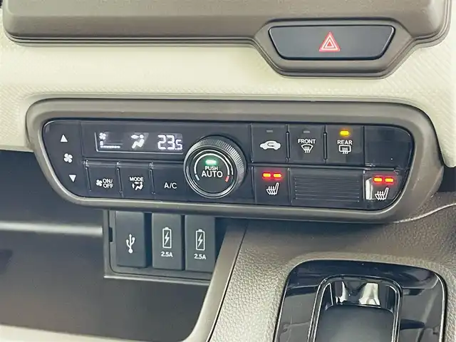 ホンダ Ｎ ＢＯＸ L ターボ 福島県 2022(令4)年 0.7万km クリスタルブラックパール ホンダセンシング/・衝突軽減ブレーキ/・レーンアシスト/・レーダークルーズコントロール/・先行車発進お知らせ機能/・標識認識機能/・コーナーセンサー/純正ナビ/・型番：VXM-224VFi/・フルセグTV/Bluetooth/CD/DVD/・バックカメラ/・ETC/両側パワースライドドア/電子パーキング/・オートホールド/革巻きステアリング/・ステアリングリモコン/・パドルシフト/シートヒーター(運転席/助手席)/プッシュスタート/・スマートキー/LEDヘッドライト/・オートライト/純正フロアマット/ドアバイザー/電動格納ミラー