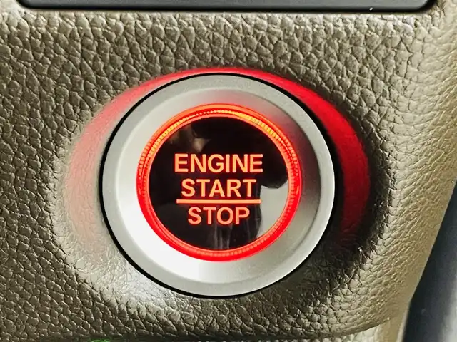 ホンダ Ｎ ＢＯＸ L ターボ 福島県 2022(令4)年 0.7万km クリスタルブラックパール ホンダセンシング/・衝突軽減ブレーキ/・レーンアシスト/・レーダークルーズコントロール/・先行車発進お知らせ機能/・標識認識機能/・コーナーセンサー/純正ナビ/・型番：VXM-224VFi/・フルセグTV/Bluetooth/CD/DVD/・バックカメラ/・ETC/両側パワースライドドア/電子パーキング/・オートホールド/革巻きステアリング/・ステアリングリモコン/・パドルシフト/シートヒーター(運転席/助手席)/プッシュスタート/・スマートキー/LEDヘッドライト/・オートライト/純正フロアマット/ドアバイザー/電動格納ミラー