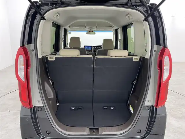 ホンダ Ｎ ＢＯＸ L ターボ 福島県 2022(令4)年 0.7万km クリスタルブラックパール ホンダセンシング/・衝突軽減ブレーキ/・レーンアシスト/・レーダークルーズコントロール/・先行車発進お知らせ機能/・標識認識機能/・コーナーセンサー/純正ナビ/・型番：VXM-224VFi/・フルセグTV/Bluetooth/CD/DVD/・バックカメラ/・ETC/両側パワースライドドア/電子パーキング/・オートホールド/革巻きステアリング/・ステアリングリモコン/・パドルシフト/シートヒーター(運転席/助手席)/プッシュスタート/・スマートキー/LEDヘッドライト/・オートライト/純正フロアマット/ドアバイザー/電動格納ミラー
