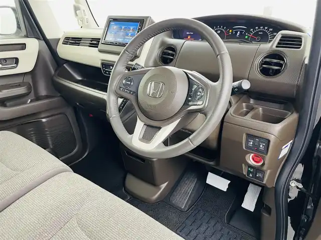 ホンダ Ｎ ＢＯＸ L ターボ 福島県 2022(令4)年 0.7万km クリスタルブラックパール ホンダセンシング/・衝突軽減ブレーキ/・レーンアシスト/・レーダークルーズコントロール/・先行車発進お知らせ機能/・標識認識機能/・コーナーセンサー/純正ナビ/・型番：VXM-224VFi/・フルセグTV/Bluetooth/CD/DVD/・バックカメラ/・ETC/両側パワースライドドア/電子パーキング/・オートホールド/革巻きステアリング/・ステアリングリモコン/・パドルシフト/シートヒーター(運転席/助手席)/プッシュスタート/・スマートキー/LEDヘッドライト/・オートライト/純正フロアマット/ドアバイザー/電動格納ミラー