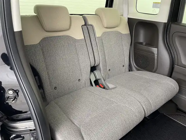 ホンダ Ｎ ＢＯＸ L ターボ 福島県 2022(令4)年 0.7万km クリスタルブラックパール ホンダセンシング/・衝突軽減ブレーキ/・レーンアシスト/・レーダークルーズコントロール/・先行車発進お知らせ機能/・標識認識機能/・コーナーセンサー/純正ナビ/・型番：VXM-224VFi/・フルセグTV/Bluetooth/CD/DVD/・バックカメラ/・ETC/両側パワースライドドア/電子パーキング/・オートホールド/革巻きステアリング/・ステアリングリモコン/・パドルシフト/シートヒーター(運転席/助手席)/プッシュスタート/・スマートキー/LEDヘッドライト/・オートライト/純正フロアマット/ドアバイザー/電動格納ミラー