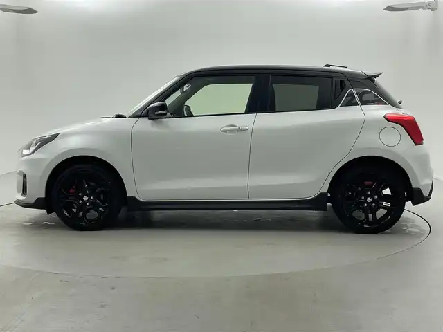 スズキ スイフト スポーツ ZC33S ファイナルED 福井県 2025(令7)年 0.1万km ピュアホワイトパール/ブラック2トーンルーフ ワンオーナー/純正8インチナビ/-ワンセグTV/-BT/純正カーボンエアロ/純正フロアマット/D席シートヒーター/クルーズコントロール/パーキングアシスト/プリクラッシュセーフティ/スペアキー×1/取説＆保証書