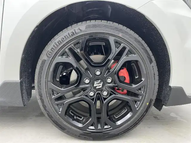 スズキ スイフト スポーツ ZC33S ファイナルED 福井県 2025(令7)年 0.1万km ピュアホワイトパール/ブラック2トーンルーフ ワンオーナー/純正8インチナビ/-ワンセグTV/-BT/純正カーボンエアロ/純正フロアマット/D席シートヒーター/クルーズコントロール/パーキングアシスト/プリクラッシュセーフティ/スペアキー×1/取説＆保証書