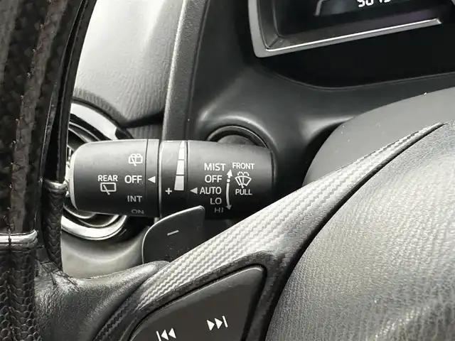 マツダ デミオ XD ツーリング 島根県 2017(平29)年 5.1万km ソウルレッドプレミアムメタリック スマートシティブレーキ/純正ナビ/CD/DVD/DTV/Bluetooth/USB/クルーズコントロール/純正16インチアルミホイール/運転席/助手席シートヒーター/パドルシフト/ステアリングスイッチ/ウインカーミラー/電動格納ミラー/LEDオートライト/スマートキー/スペアキー×1/プッシュスタート/取扱説明書