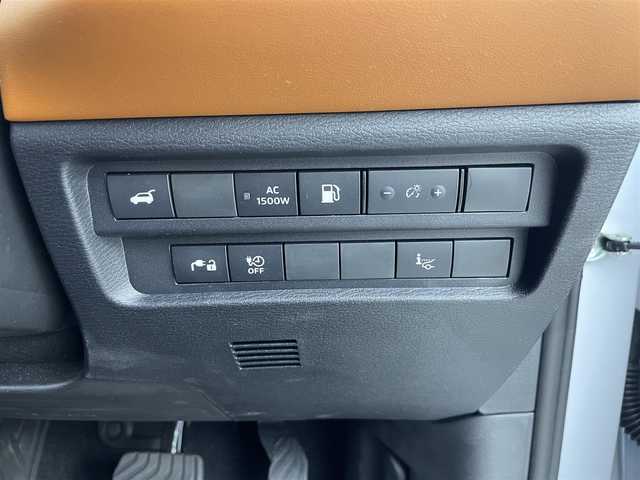 三菱 アウトランダー ＰＨＥＶ P 埼玉県 2024(令6)年 0.7万km ホワイトダイヤモンド サンルーフ/純正１２．３インチメーカーナビ/(Bluetooth/HDMI/Apple Car Play/Android Auto/USB/AM/FM)/全方位カメラ/ETC2.0/ＢＯＳＥサウンド　/ワンオーナー/パワーバックドア　/置くだけ充電　/マイパイロット　/ブラインドスポットモニター/ヘッドアップディスプレイ　/シートマッサージ機能/前席シートヒーター/二列目シートヒーター/前席パワーシート/電子パーキングシステム/オートブレーキホールド/AC1500W/運転席・助手席シートメモリー/純正フロアマット/純正ドアバイザー/純正20インチアルミホイール