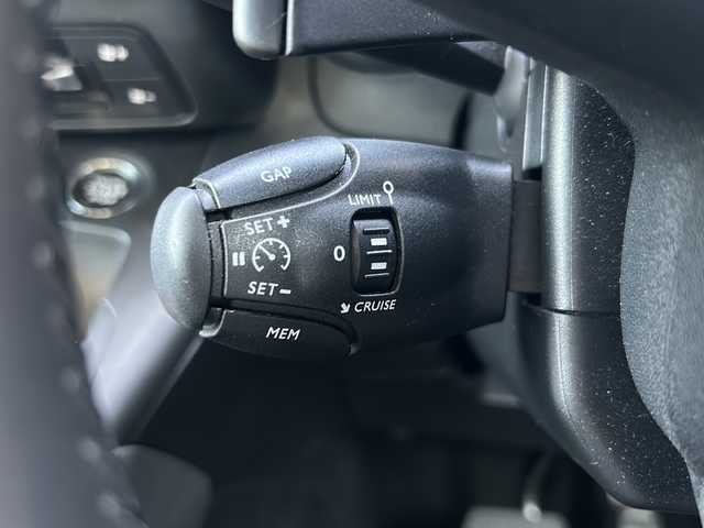 シトロエン シトロエン ベルランゴ シャイン 大阪府 2021(令3)年 1.7万km サーブル ワンオーナー/バックカメラ/インテリジェントハイビーム/パーキングセンサー/リバース連動リアワイパー/アクティブセーフティーブレーキ/レーンキープアシスト/トラフィックサインインフォメーション/パドルシフト/純正16インチアルミホイール/アクティブクルーズコントロール/レーンキープアシスト/ルーフレール/マルチパノラミックルーフ/ブラインドスポットモニター/ドライブレコーダー