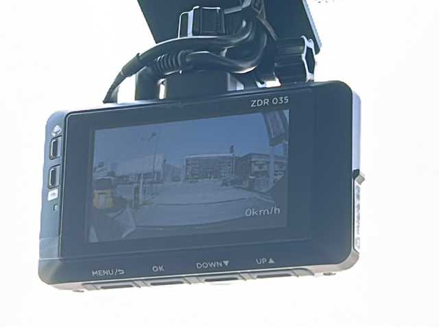シトロエン シトロエン ベルランゴ シャイン 大阪府 2021(令3)年 1.7万km サーブル ワンオーナー/バックカメラ/インテリジェントハイビーム/パーキングセンサー/リバース連動リアワイパー/アクティブセーフティーブレーキ/レーンキープアシスト/トラフィックサインインフォメーション/パドルシフト/純正16インチアルミホイール/アクティブクルーズコントロール/レーンキープアシスト/ルーフレール/マルチパノラミックルーフ/ブラインドスポットモニター/ドライブレコーダー