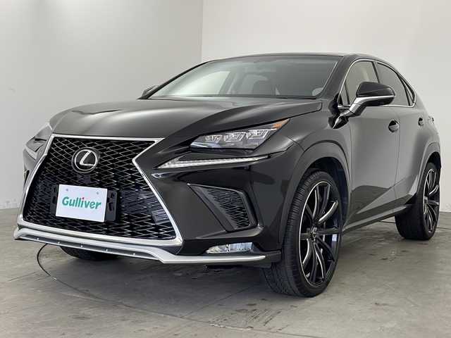 レクサス ＮＸ 200t Iパッケージ 兵庫県 2015(平27)年 4万km スターライトブラックガラスフレーク ・純正メモリナビ/・Bluetooth/CD/DVD/SD/AUX/VTR/USB/・プリクラッシュセーフティ/・横滑り防止装置/・レーダークルーズコントロール/・パドルシフト/・電動パーキングブレーキ/・オートホールド/・ステアリングリモコン/・クリアランスソナー/・前後コーナーセンサー/・バック、サイドカメラ/・パワーシート（D席＋N席）/・ヒートシーター（D席＋N席）/・レザーシート/・ムーンルーフ/・防眩ミラー/・革巻きステアリング/・ステアリングヒーター/・スマートキー/・スペアキー/・プッシュスタートボタン/・LEDオートライト/・W＋サイドエアバッグ/・カーテンエアバッグ/・100V充電/・ビルドインETC