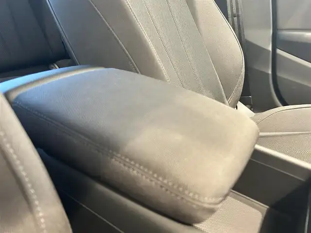 アウディ アウディ Ａ４ 35TFSI アドバンスド 福岡県 2020(令2)年 3万km ミトスブラックメタリック 純正ナビ　/３６０°カメラ　/ＡｐｐｌｅＣａｒＰｌａｙ　/ＡＣＣ　/アクティブレーンアシスト　/サイドアシスト　/前後ソナー　/バーチャルコックピット　/シートヒーター　/ＬＥＤライト　/パドルシフト　/スマートキー