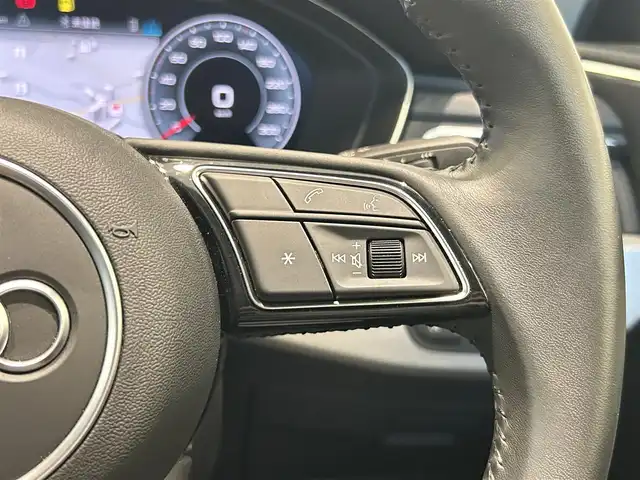 アウディ アウディ Ａ４ 35TFSI アドバンスド 福岡県 2020(令2)年 3万km ミトスブラックメタリック 純正ナビ　/３６０°カメラ　/ＡｐｐｌｅＣａｒＰｌａｙ　/ＡＣＣ　/アクティブレーンアシスト　/サイドアシスト　/前後ソナー　/バーチャルコックピット　/シートヒーター　/ＬＥＤライト　/パドルシフト　/スマートキー