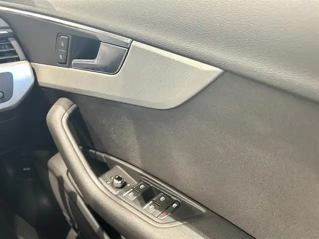 アウディ アウディ Ａ４ 35TFSI アドバンスド 福岡県 2020(令2)年 3万km ミトスブラックメタリック 純正ナビ　/３６０°カメラ　/ＡｐｐｌｅＣａｒＰｌａｙ　/ＡＣＣ　/アクティブレーンアシスト　/サイドアシスト　/前後ソナー　/バーチャルコックピット　/シートヒーター　/ＬＥＤライト　/パドルシフト　/スマートキー