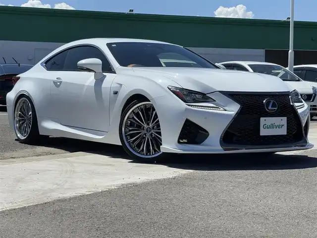 レクサス ＲＣ Ｆ 徳島県 2015(平27)年 9.7万km ホワイトノーヴァガラスフレーク サンルーフ/黒革レザーシート/車高調/パドルシフト/純正ナビ/（Bluetooth/フルセグTV/CD/DVD/FM/AM/AUX/USB）/レーダークルーズコントロール/BSM/パワーシート（D+N席）/シートヒーター（D+N席）/シートベンチレーション（D+N席）/ステアリングヒーター/LEDヘッドライト/純正フロアマット/社外AW【クレンツェ】/ビルトインETC/プッシュスタート/スマートキー