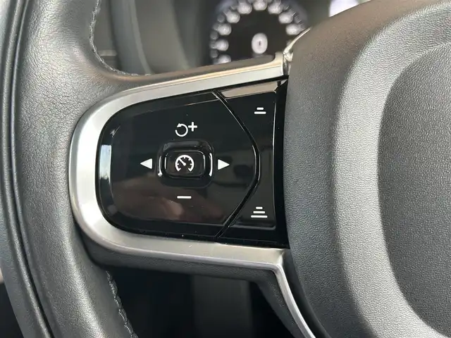 ボルボ Ｖ６０ B5 インスクリプション 茨城県 2022(令4)年 3.2万km 白 HUD/Bowers＆Wilkinsスピーカー/前後ドラレコ/置くだけスマホ充電/クリスタルシフトノブ/クロストラフィックアラート/オートブレーキ/純正ナビ/フルセグTV/360°カメラ