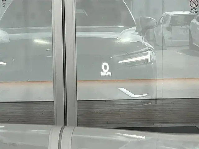 ボルボ Ｖ６０ B5 インスクリプション 茨城県 2022(令4)年 3.2万km 白 HUD/Bowers＆Wilkinsスピーカー/前後ドラレコ/置くだけスマホ充電/クリスタルシフトノブ/クロストラフィックアラート/オートブレーキ/純正ナビ/フルセグTV/360°カメラ