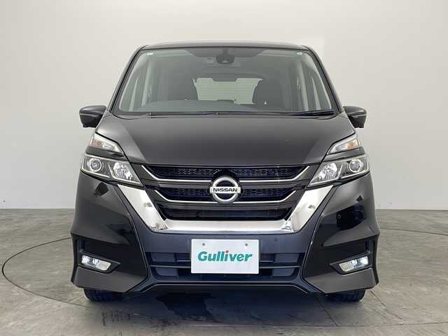日産 セレナ ハイウェイスターVセレクションⅡ 兵庫県 2019(平31)年 5.4万km ダイヤモンドブラック ・純正ナビ&TV&CD&DVD&SD&BT&SD/・両側パワースライドドア/・ハンズフリースライドドア/・全方位カメラ/・純正フリップダウンモニター/・前方純正ドライブレコーダー/・ビルトインETC/・車線逸脱警報/・エマージェンシーブレーキ/・速度標識警報/・道路標識警報/・クリアランスソナー/・ふらつき警報/・クルーズコントロール/・インテリジェントパーキングアシスト/・後席サンシェード/・後席エアコン/・スマートキー/・取扱説明書/・保証書/・純正フロアマット/・16インチ純正アルミホイール/・LEDヘッドランプ/・ウインカーミラー