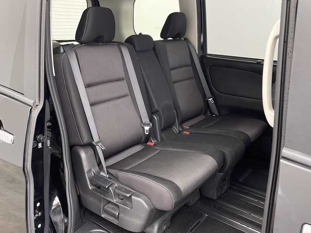 日産 セレナ ハイウェイスターVセレクションⅡ 兵庫県 2019(平31)年 5.4万km ダイヤモンドブラック ・純正ナビ&TV&CD&DVD&SD&BT&SD/・両側パワースライドドア/・ハンズフリースライドドア/・全方位カメラ/・純正フリップダウンモニター/・前方純正ドライブレコーダー/・ビルトインETC/・車線逸脱警報/・エマージェンシーブレーキ/・速度標識警報/・道路標識警報/・クリアランスソナー/・ふらつき警報/・クルーズコントロール/・インテリジェントパーキングアシスト/・後席サンシェード/・後席エアコン/・スマートキー/・取扱説明書/・保証書/・純正フロアマット/・16インチ純正アルミホイール/・LEDヘッドランプ/・ウインカーミラー