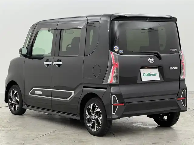 ダイハツ タント カスタム X スタイルセレクション 福岡県 2021(令3)年 2.8万km ブラックマイカメタリック 純正ナビ／フルセグＴＶ　/バックカメラ　/コーナーセンサー　/衝突軽減ブレーキ　/レーンキープ/アイドリングストップ　/両側電動スライドドア　/前方ドラレコ　/シートヒーター　/ハーフレザーシート　/純正１４インチＡＷ