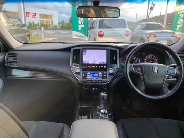 トヨタ クラウン アスリート S 兵庫県 2015(平27)年 7.6万km ホワイトパールクリスタルシャイン 純正SDナビ/(CD/BT/AM/FM)/フルセグテレビ/バックカメラ/クルーズコントロール/プッシュスタート/ビルトインETC/オートライト/電動格納ミラー/前席パワーシート/コーナーセンサー