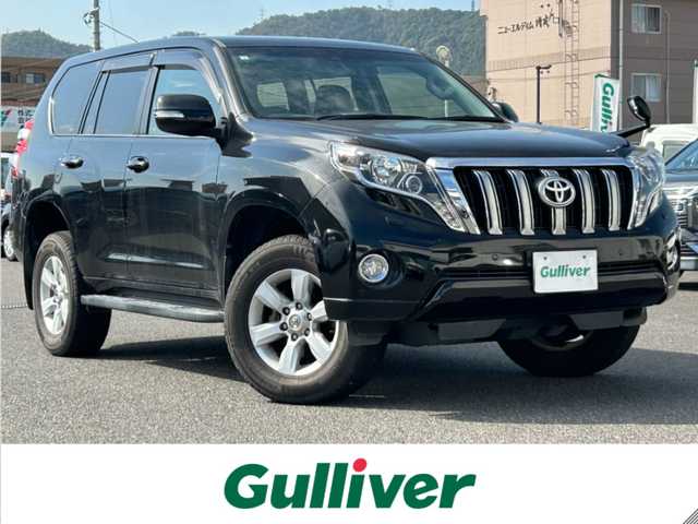 トヨタ ランドクルーザー プラド TX 広島県 2017(平29)年 5.5万km ブラック 純正SDナビ(NSZT-W66T)/　【CD/DVD/SD/BT/DTV】/バックカメラ/バックセンサー/ビルトインETC/オートライト/LEDヘッドライト/フォグランプ/プッシュスタート/純正17インチアルミホイール/純正ドアバイザー/リアプライバシーガラス/純正フロアマット/ウインカーミラー/取扱説明書