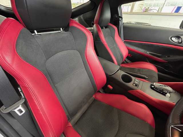 日産 フェアレディ Ｚ バージョンST 宮城県 2024(令6)年 0.5万km ブリリアントシルバー/スーパーブラック 2トーン ワンオーナー/純正メモリナビ/AM/FM/BT/USB/フルセグTV/バックカメラ/ハーフレザーシート/全席パワーシート/全席シートヒーター/ステアリングスイッチ/純正アルミ夏タイヤ19インチ/追従型クルーズコントロール/コーナーセンサー/純正フロアマット/横滑り防止装置/衝突被害軽減システム/LEDライト/ウィンカードアミラー/電動格納ミラー/ETC2.0/ドライブレコーダー/プッシュスタート/保証書・記録簿・取扱説明書