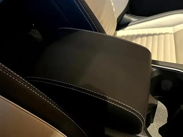 ランドローバー ランドローバー ディスカバリースポーツ Rダイナミック S 宮城県 2022(令4)年 1.9万km ライトブルー ワンオーナー/ACC/LKA/BSM/パノラマガラスルーフ/MERIDIANサウンドシステム/純正ナビゲーションシステム/全方位カメラ/ブラック/ホワイトレザーシート/シートヒーター/パワーシート/LEDヘッドライト/オートライト/純正20インチAW/スマートキー/パワーバックドア/ワイヤレスチャージ/ETC/ドライブレコーダー