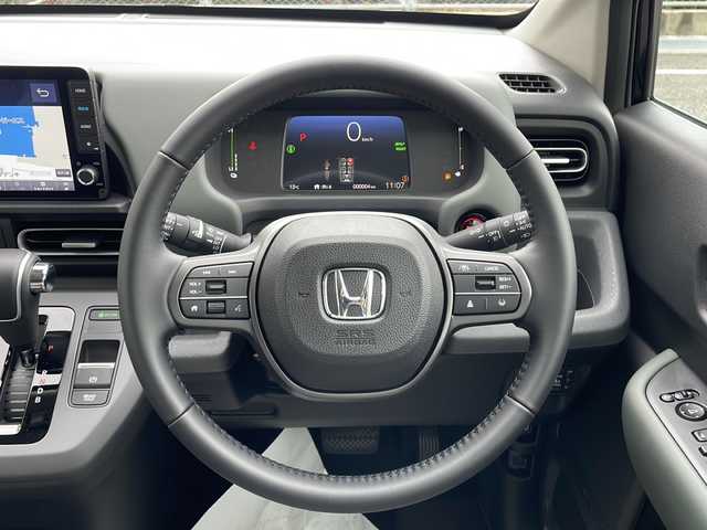 ホンダ フリード ハイブリット e:HEV クロスター 山口県 2025(令7)年 0.1千km クリスタルブラックパール 純正ナビ/・AM/FM/USB/Apple CarPlay/Android Auto/Bluetooth/フルセグテレビ/バックカメラ/ブラインドスポットモニター/純正アルミホイール/ハーフレザーシート/前席シートヒーター/サーキュレーター/USBチャージャー/両側パワースライドドア/スマートキー・スペアキー有/プッシュアップスタート/LEDヘッドランプ/フォグランプ/オートライト/ホンダセンシング/・衝突被害軽減ブレーキ/・追従有クルーズコントロール/・車線維持支援システム/・横滑り防止装置/盗難防止装置/ダブルサイドカーテンエアバッグ/取扱説明書/保証書