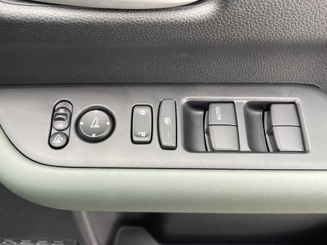 ホンダ フリード ハイブリット e:HEV クロスター 山口県 2025(令7)年 0.1千km クリスタルブラックパール 純正ナビ/・AM/FM/USB/Apple CarPlay/Android Auto/Bluetooth/フルセグテレビ/バックカメラ/ブラインドスポットモニター/純正アルミホイール/ハーフレザーシート/前席シートヒーター/サーキュレーター/USBチャージャー/両側パワースライドドア/スマートキー・スペアキー有/プッシュアップスタート/LEDヘッドランプ/フォグランプ/オートライト/ホンダセンシング/・衝突被害軽減ブレーキ/・追従有クルーズコントロール/・車線維持支援システム/・横滑り防止装置/盗難防止装置/ダブルサイドカーテンエアバッグ/取扱説明書/保証書