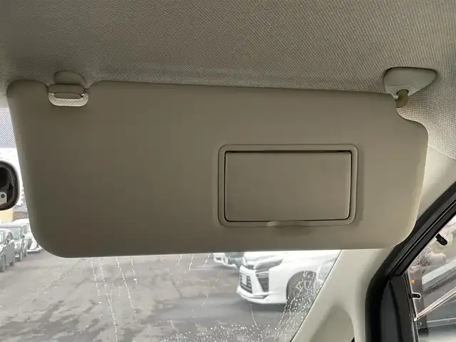 日産 セレナ ライダーS 静岡県 2006(平18)年 11万km ホワイトパール 純正ナビ　/後席モニター　/・ＴＶ　/・ＤＶＤ再生　/・ＣＤ再生　/両側スライドドア　/リモコンキー　/ＥＴＣ　/純正フロアマット　/純正アルミホイール　/電動格納ミラー　/取扱説明書　/保証書