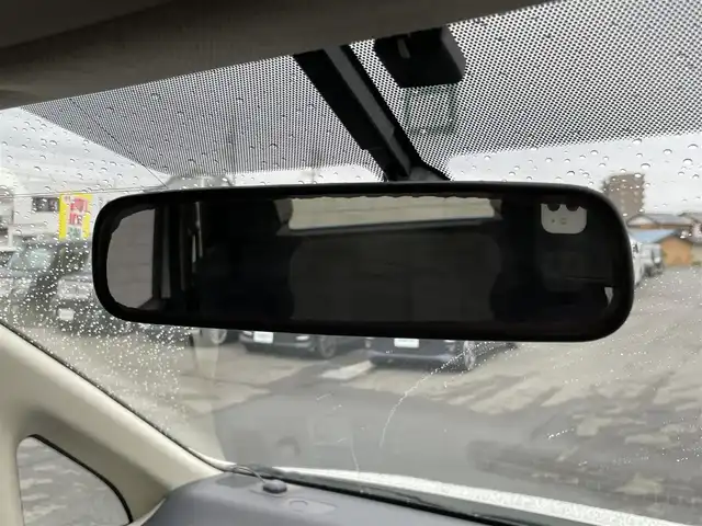 日産 セレナ ライダーS 静岡県 2006(平18)年 11万km ホワイトパール 純正ナビ　/後席モニター　/・ＴＶ　/・ＤＶＤ再生　/・ＣＤ再生　/両側スライドドア　/リモコンキー　/ＥＴＣ　/純正フロアマット　/純正アルミホイール　/電動格納ミラー　/取扱説明書　/保証書