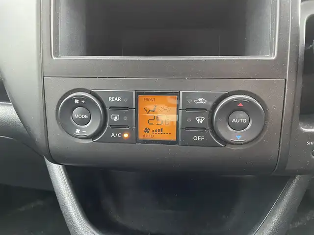 日産 セレナ ライダーS 静岡県 2006(平18)年 11万km ホワイトパール 純正ナビ　/後席モニター　/・ＴＶ　/・ＤＶＤ再生　/・ＣＤ再生　/両側スライドドア　/リモコンキー　/ＥＴＣ　/純正フロアマット　/純正アルミホイール　/電動格納ミラー　/取扱説明書　/保証書