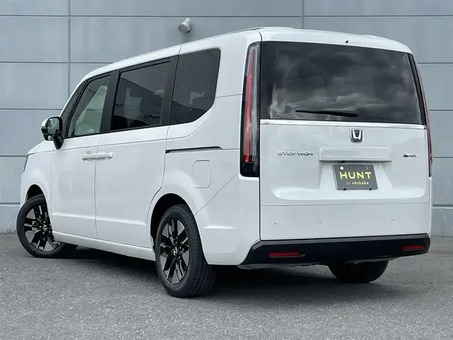 ホンダ ステップワゴン eHEV エアー EX 千葉県 2025(令7)年 0.1千km プラチナホワイトパール 登録済未使用車/・登録時走行距離6km/ホンダセンシング/・衝突軽減ブレーキ/レーンキープアシスト/・レーダークルーズコントロール/オートハイビーム/・ブラインドスポットモニター/クリアランスソナー/11.4インチナビHonda CONNECTナビ/・フルセグ/BT/DVD/CD/USB/カープレイ/バックカメラ/ステアリングスイッチ/パドルシフト/ハーフレザーシート/シートヒーター(D/N席)/両側パワースライドドア/パワーバックドア/LEDヘッドライト/オートライト/フォグライト/スマートキー/プッシュスタート/純正16インチAW